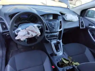 Veículo de Sucata ford focus lim. (cb8) titanium do ano 2001 alimentado pnda