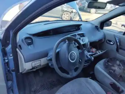 Veicolo di demolizione renault scenic ii adventure by coronel tapiocca dell'anno 2001 alimentato 