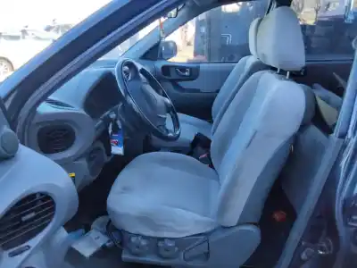 Sloopvoertuig hyundai santa fe (sm) 2.0 gls crdi van het jaar 2001 aangedreven 