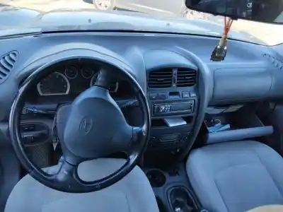 Sloopvoertuig hyundai santa fe (sm) 2.0 gls crdi van het jaar 2001 aangedreven 