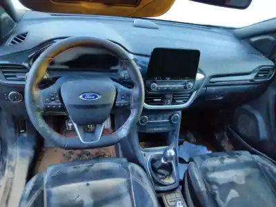 Veículo de Sucata ford puma hybrid st-line 125 cv / 92 kw do ano 2001 alimentado 