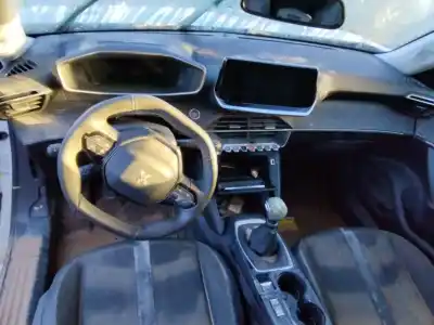 Veicolo di demolizione peugeot 2008 (p1) active pack 130 cv / 96 kw dell'anno 2001 alimentato 