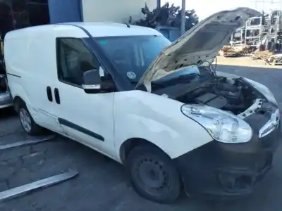Veículo de Sucata opel combo d cargo l1h1 2.2t 95 cv / 70 kw do ano 2001 alimentado 