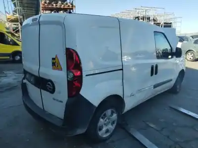 Veículo de Sucata opel combo d cargo l1h1 2.2t 95 cv / 70 kw do ano 2001 alimentado 