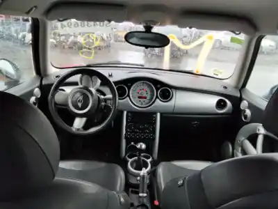 Scrapping Vehicle mini                                               mini (r50,r53)                                                                                                                                                                                                                                             cooper of the year 2001 powered w10