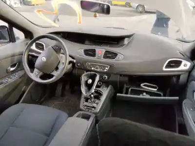 Veículo de Sucata renault scenic iii grand dynamique do ano 2001 alimentado 