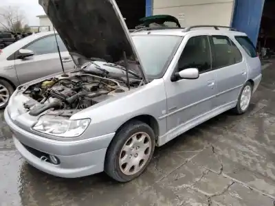 Vehicul casat peugeot 306 break boulebard al anului 2001 alimentat 