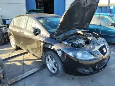 Veículo de Sucata SEAT LEON (1P1) 2.0 TDI 16V do ano 2001 alimentado 0