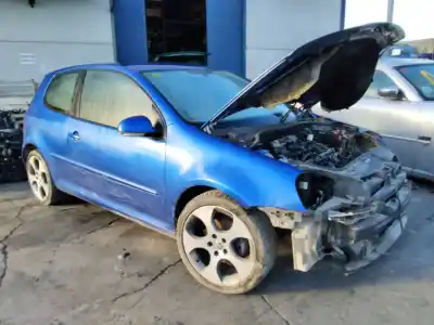 Veicolo di demolizione volkswagen golf v berlina (1k1) conceptline (e) dell'anno 2001 alimentato 