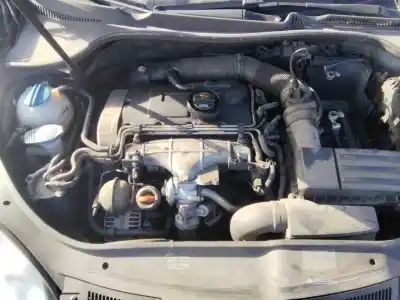 Sloopvoertuig volkswagen golf v berlina (1k1) conceptline (e) van het jaar 2001 aangedreven 