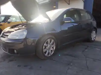 Sloopvoertuig volkswagen golf v berlina (1k1) conceptline (e) van het jaar 2001 aangedreven 