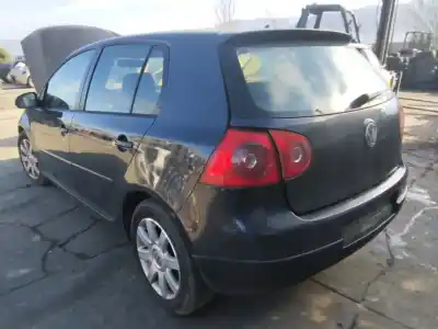 Sloopvoertuig volkswagen golf v berlina (1k1) conceptline (e) van het jaar 2001 aangedreven 