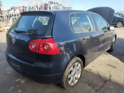 Sloopvoertuig volkswagen golf v berlina (1k1) conceptline (e) van het jaar 2001 aangedreven 