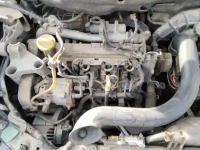 Veículo de Sucata nissan micra (k12e) acenta do ano 2001 alimentado 