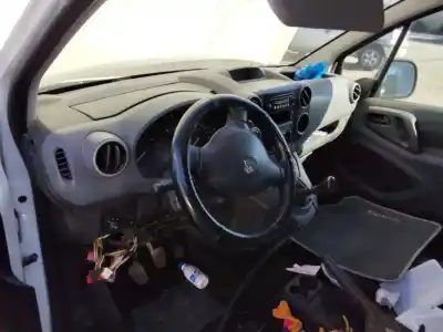 Veículo de Sucata peugeot partner tepee 1.6 hdi / bluehdi 75 do ano 2001 alimentado 9hn