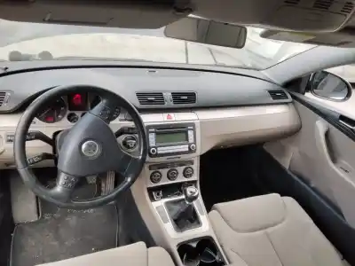 Scrapping Vehicle volkswagen passat b6 (3c2) 2.0 tdi 16v of the year 2001 powered bkp