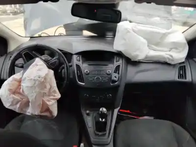 Scrapping Vehicle ford focus turn. (cb8) titanium of the year 2001 powered t1da