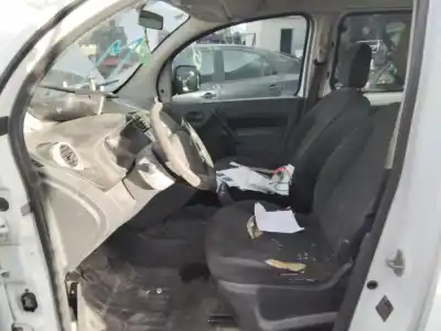 Здавання транспортного засобу renault kangoo dynamique acción especial року 2001 потужний k9k808