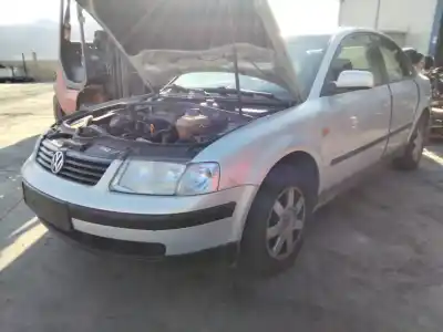 Veículo de Sucata volkswagen passat b5 (3b2) 1.9 tdi do ano 2001 alimentado 0