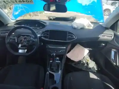 Veicolo di demolizione peugeot 308 access dell'anno 2001 alimentato hn05