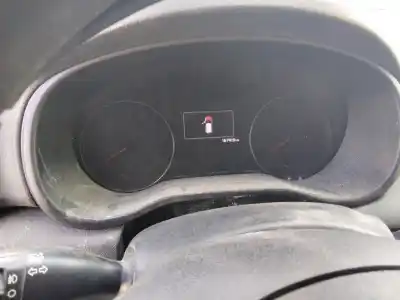 Veicolo di demolizione kia sportage emotion 4x2 dell'anno 2001 alimentato d4fd