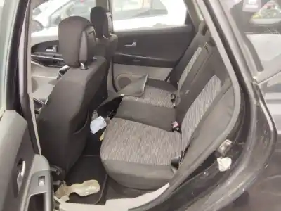 Veículo de Sucata kia ceed active 116 cv / 85 kw do ano 2001 alimentado d4fb