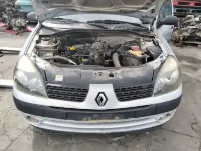 Здавання транспортного засобу renault clio ii fase ii (b/cb0) authentique року 2001 потужний 