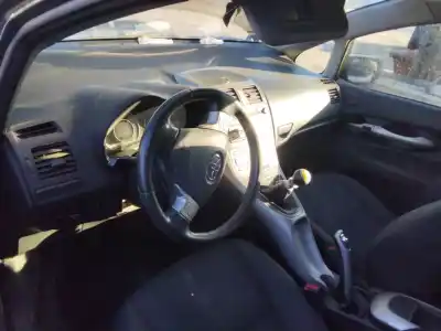 Scrapping Vehicle toyota auris (e18) toyota auris of the year 2001 powered 