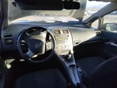 Scrapping Vehicle toyota auris (e18) toyota auris of the year 2001 powered 