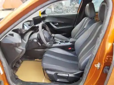 Véhicule à la ferraille peugeot 2008 (p1) active de l'année 2001 alimenté 