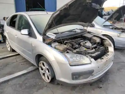 Veículo de Sucata ford focus berlina (cap) ambiente (d) do ano 2001 alimentado 