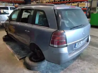 Veículo de Sucata opel zafira b cosmo do ano 2001 alimentado 