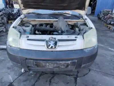 Veículo de Sucata peugeot partner (s2) 1.9 combi pro [1.9 ltr. - 51 kw diesel] do ano 2001 alimentado 