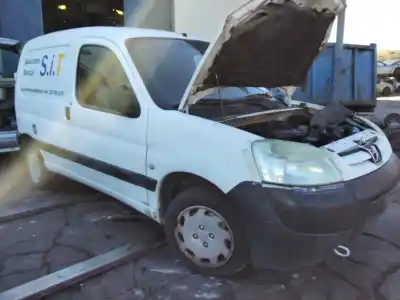 Veículo de Sucata peugeot partner (s2) 1.9 combi pro [1.9 ltr. - 51 kw diesel] do ano 2001 alimentado 