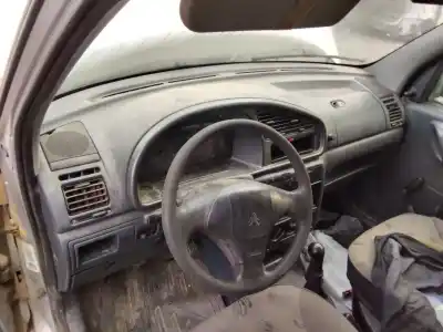 Veículo de Sucata citroen berlingo 1.9 d multispace do ano 2001 alimentado 