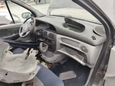 Veículo de Sucata renault scenic (ja..) 1.9 dti diesel cat do ano 2001 alimentado 