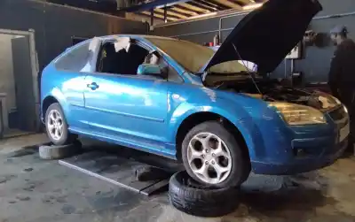 Veículo de Sucata ford focus lim. (cb4) trend do ano 2001 alimentado 