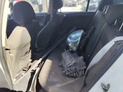 Veículo de Sucata opel corsa d ´´111 years´´ do ano 2001 alimentado 