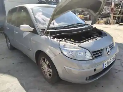 Veicolo di demolizione renault scenic ii authentique 120 cv / 88 kw dell'anno 2001 alimentato 
