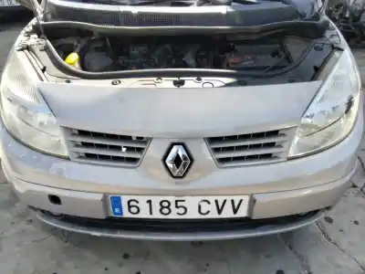 Veicolo di demolizione renault scenic ii authentique 120 cv / 88 kw dell'anno 2001 alimentato 
