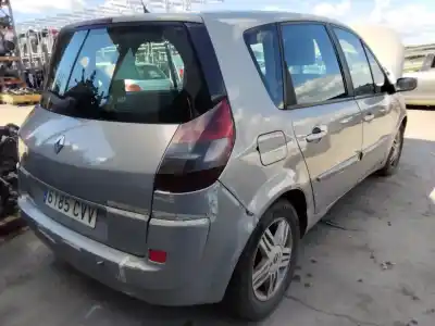 Veicolo di demolizione renault scenic ii authentique 120 cv / 88 kw dell'anno 2001 alimentato 