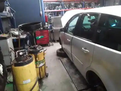 Здавання транспортного засобу ford c-max (cb3) ghia року 2001 потужний 