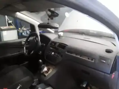 Здавання транспортного засобу ford c-max (cb3) ghia року 2001 потужний 