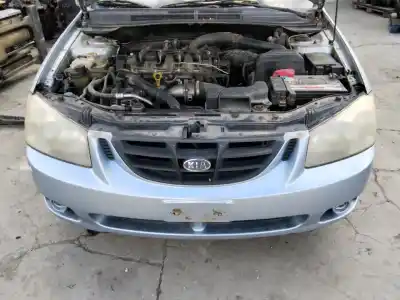 Veicolo di demolizione kia cerato 2.0 ex crdi berlina dell'anno 2001 alimentato 