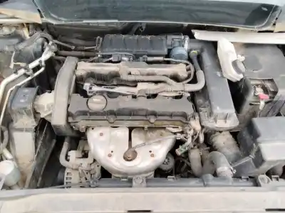 Veículo de Sucata citroen c4 coupe cool do ano 2001 alimentado nfu