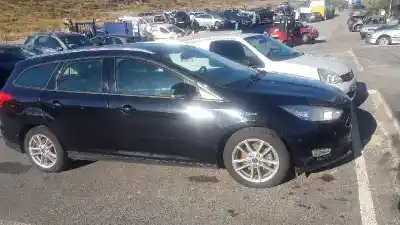 Véhicule à la ferraille ford focus turn. (cb8) trend de l'année 2001 alimenté 