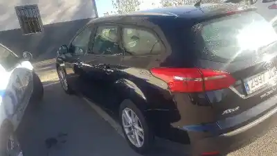 Véhicule à la ferraille ford focus turn. (cb8) trend de l'année 2001 alimenté 