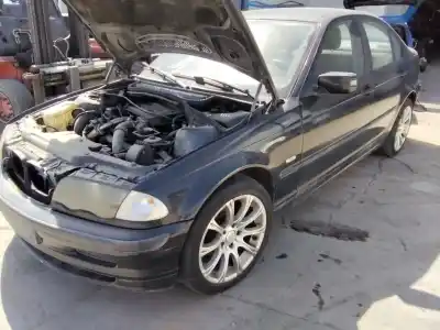 Veículo de Sucata bmw serie 3 berlina (e46) 320d do ano 2001 alimentado 