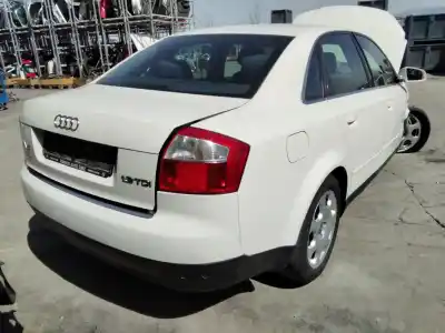 Veículo de Sucata audi a4 berlina (8e) 1.9 tdi (96kw) do ano 2001 alimentado 