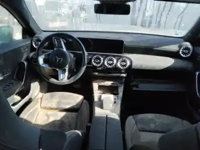 Hurda Aracı mercedes-benz clase a berlina (bm 177) a 200 (177.187) 163 cv / 120 kw yılın 2001 güçlü 